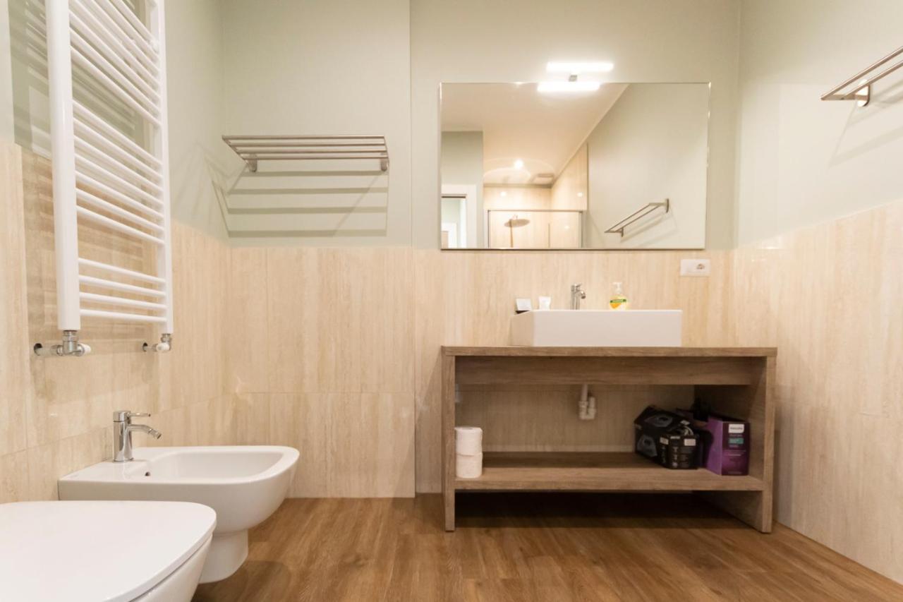 Via Torino Apartment 2 Милан Экстерьер фото